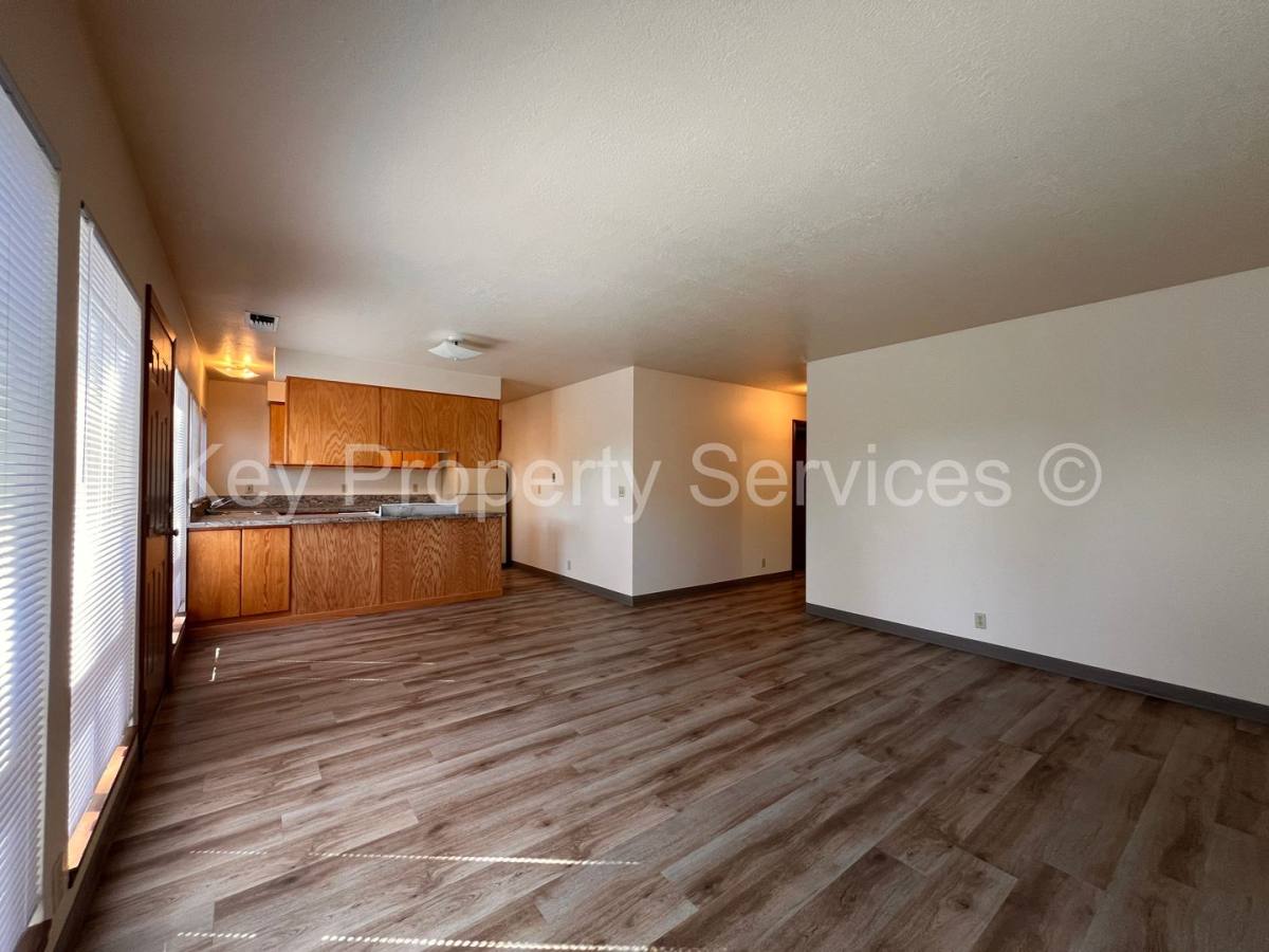 Apartment for rent at 11205 NE 49th St, Vancouver, WA 98682