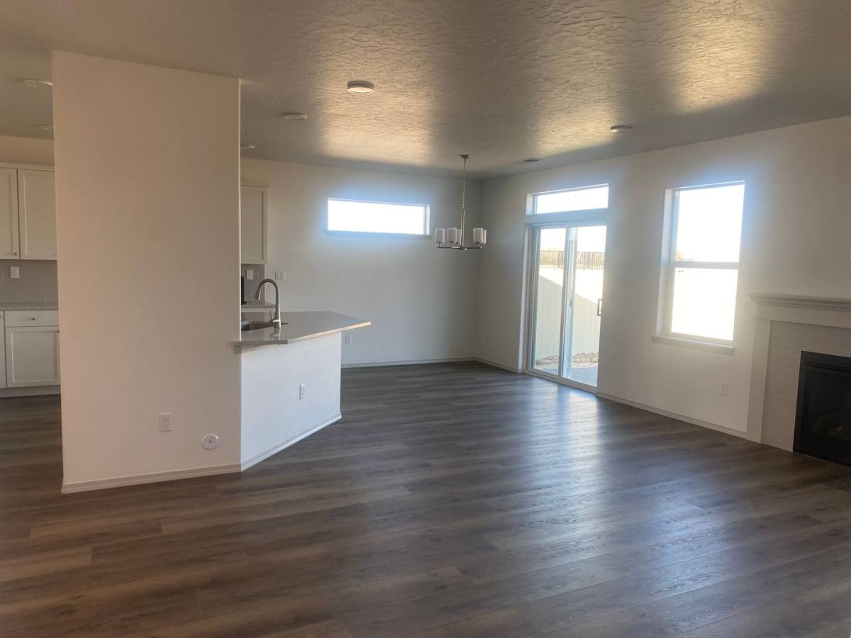 House for rent at 1062 N Rockdale Way, Kuna, ID 83634