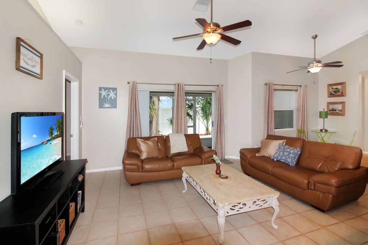 House for rent at 1180 Palmetto Dr, Venice, FL 34293