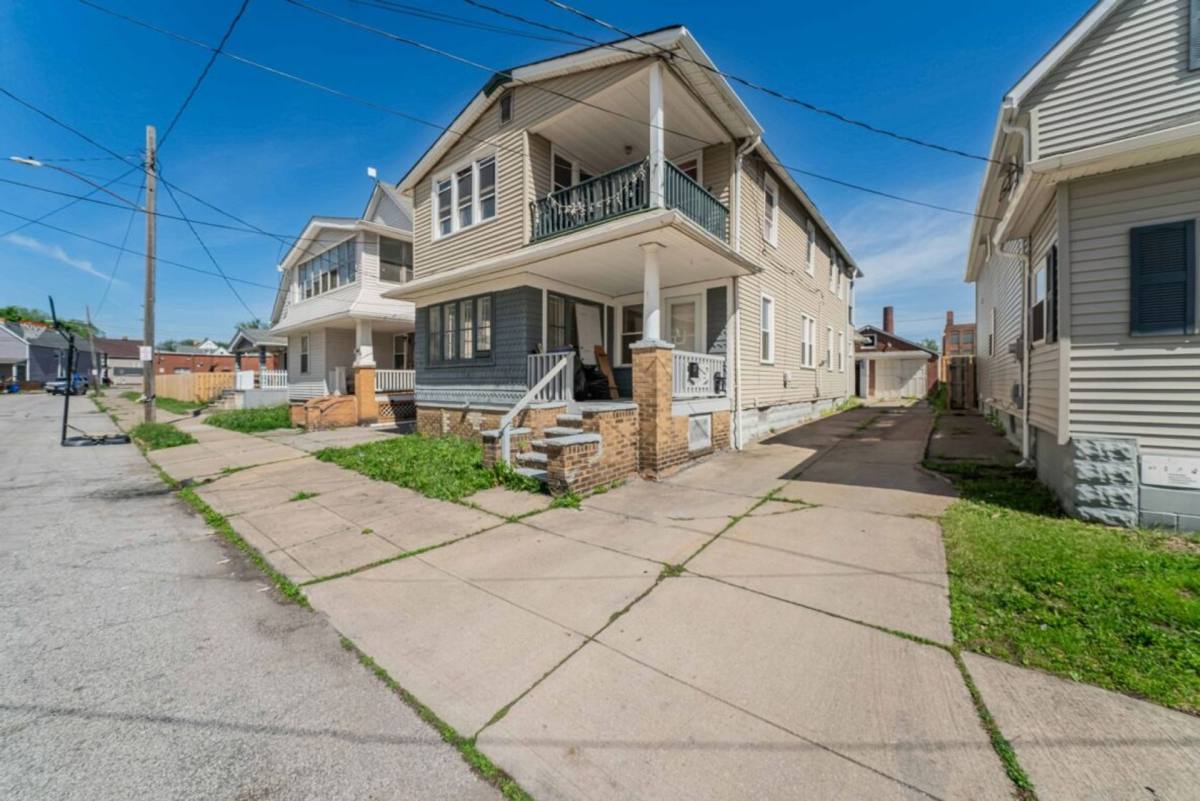 Apartment for rent at 3402 Roehl Ave, Cleveland, OH 44109