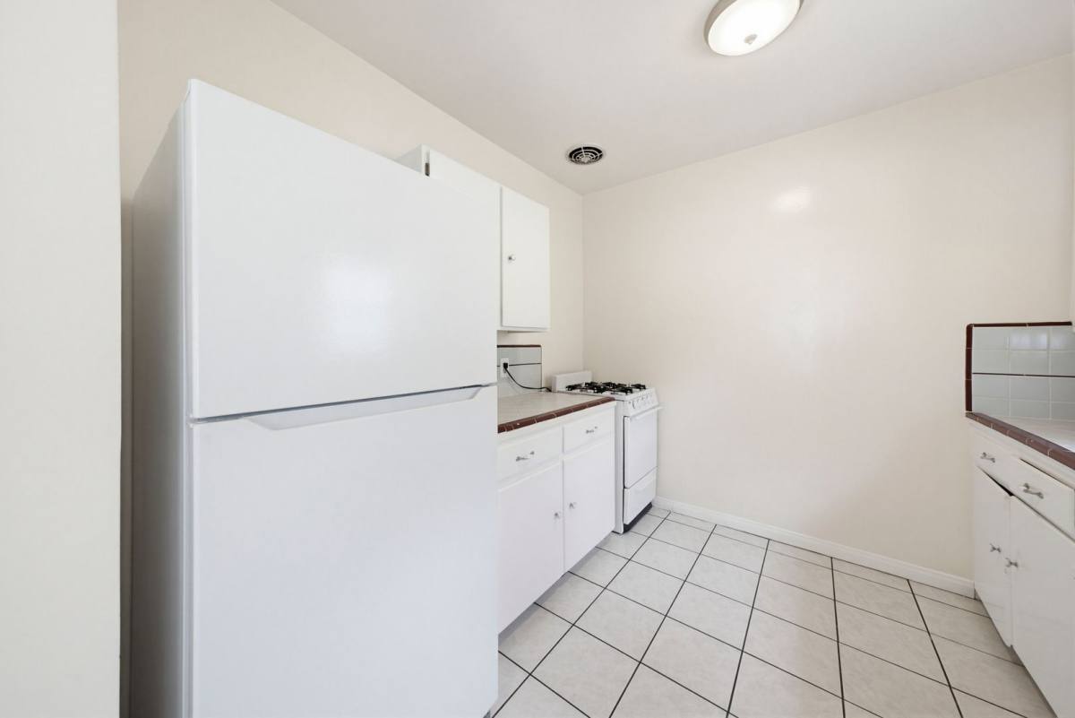 Apartment for rent at 530 C St, Tustin, CA 92780