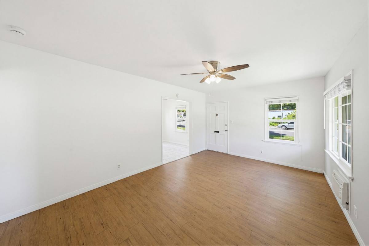 Apartment for rent at 530 C St, Tustin, CA 92780