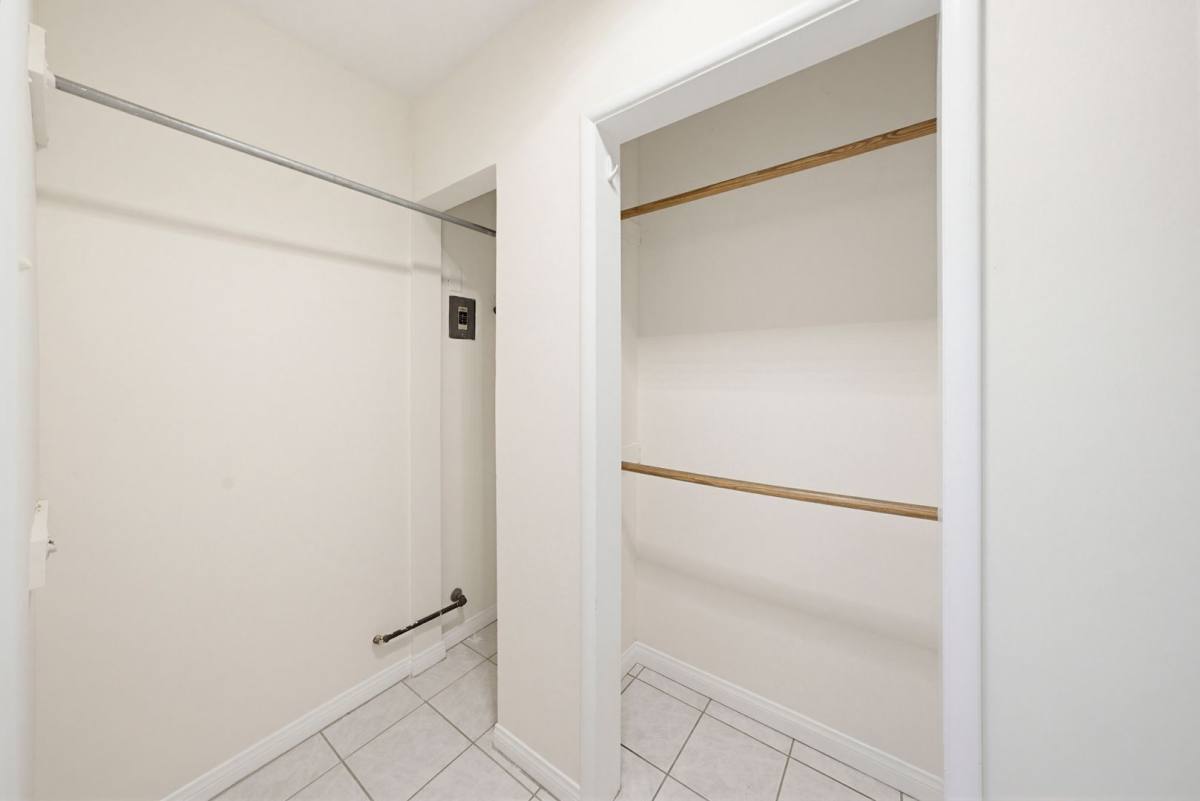 Apartment for rent at 530 C St, Tustin, CA 92780
