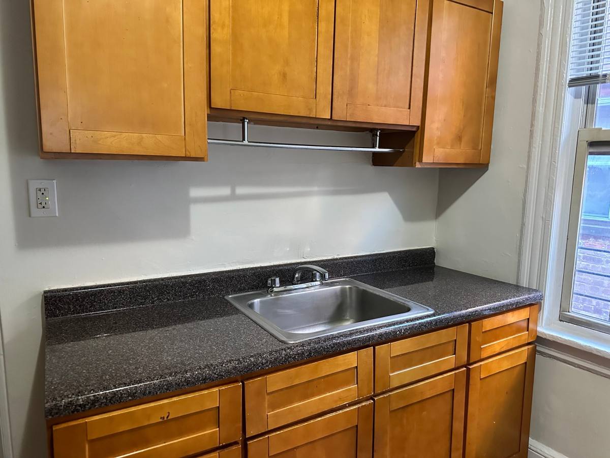Apartment for rent at 375 Madison Ave #5, Passaic, NJ 07055
