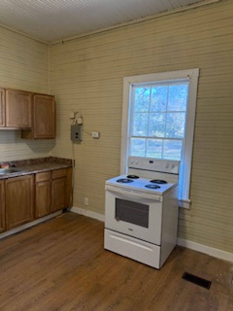 House for rent at 692 Southern St, Spartanburg, SC 29303