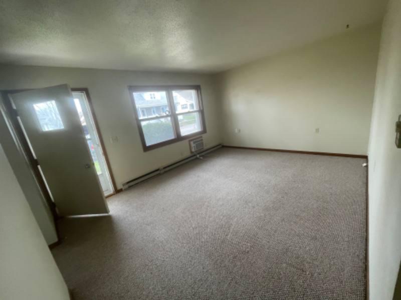 Apartment for rent at 103 E 4th St #3, Sanborn, IA 51248