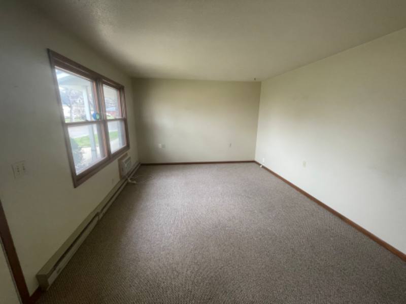 Apartment for rent at 103 E 4th St #3, Sanborn, IA 51248