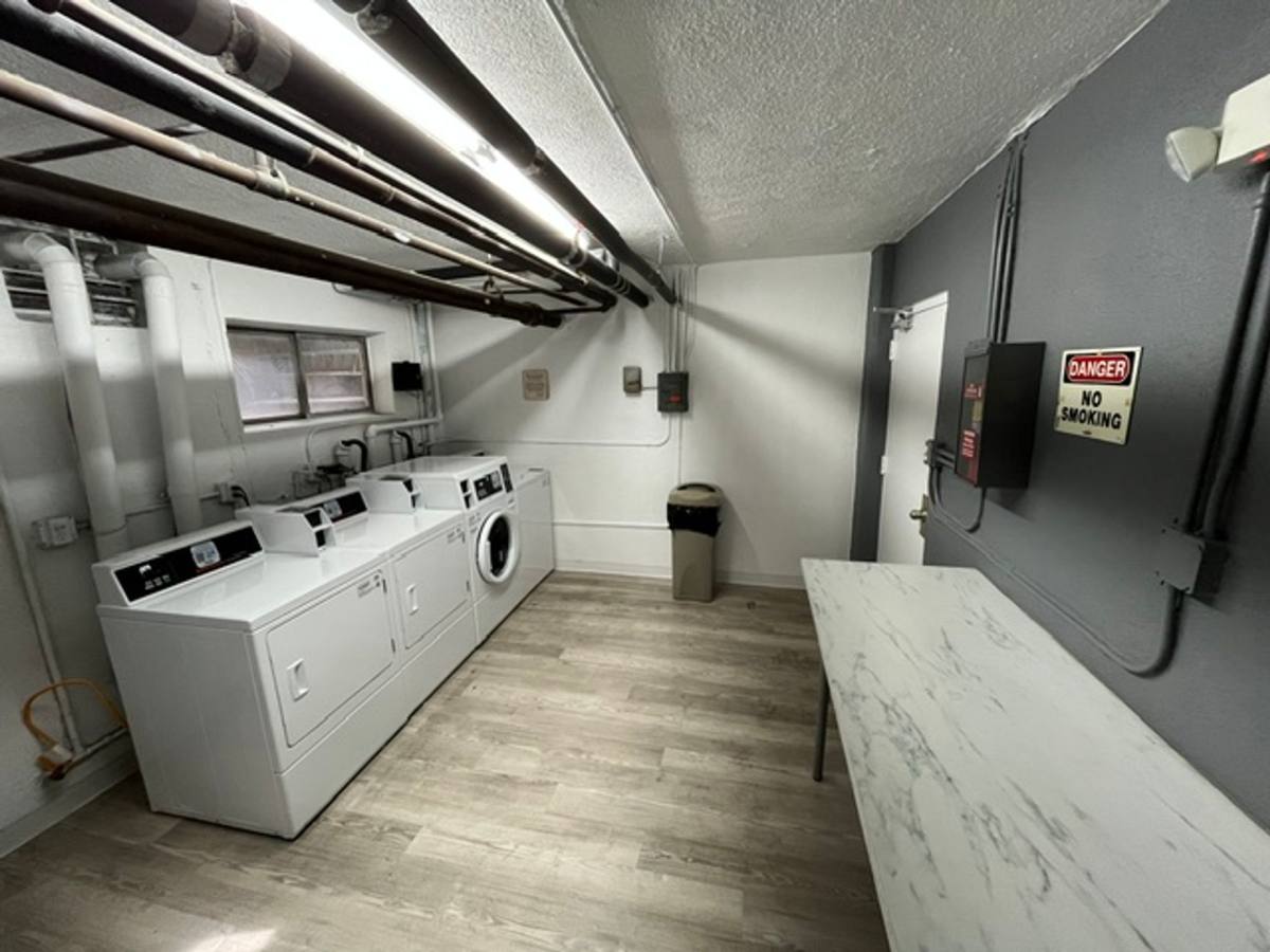 Apartment for rent at 311 S Doheny Dr, Los Angeles, CA 90048