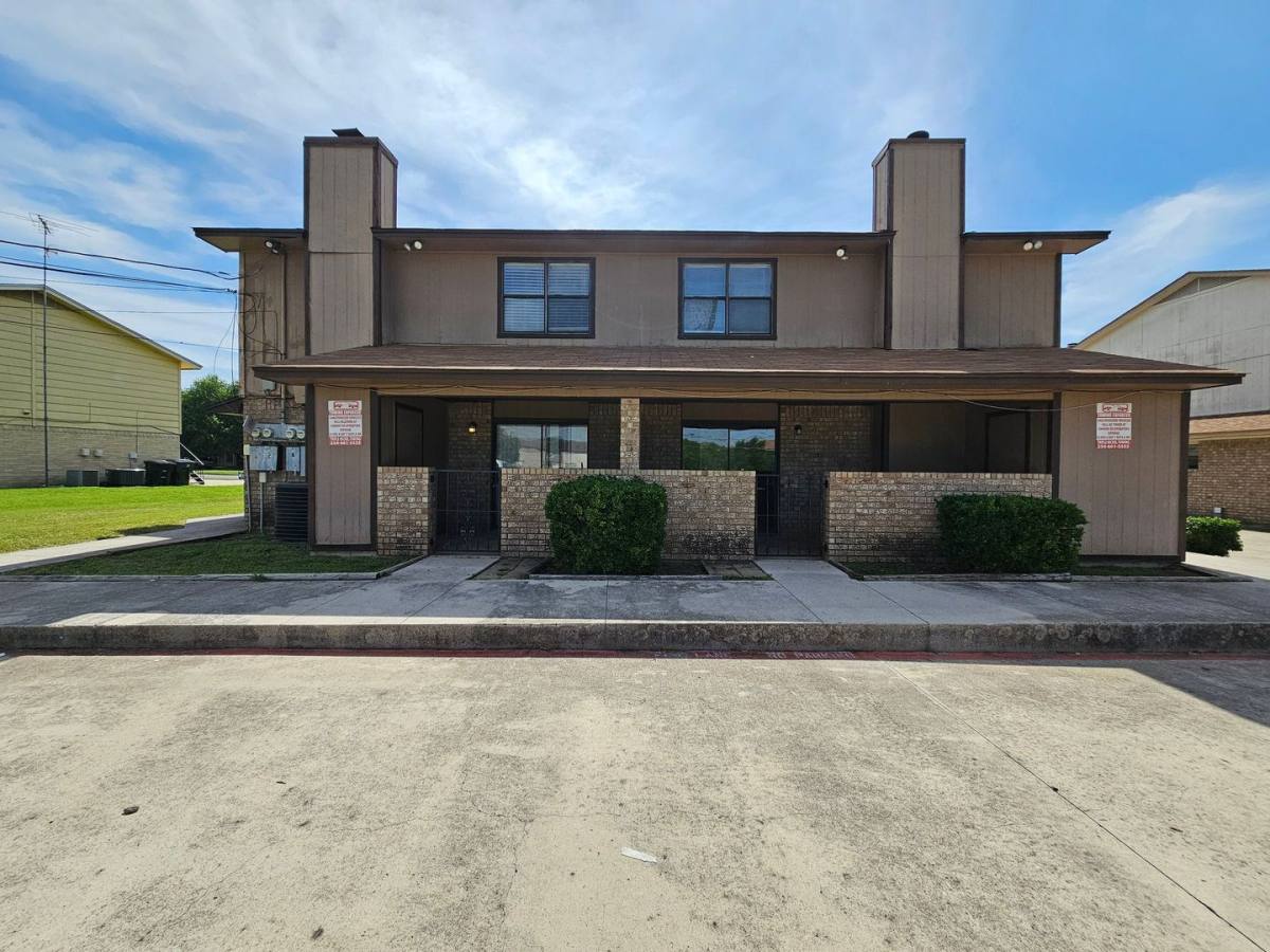 Apartment for rent at 1815 Cedarhill Dr A-D, Killeen, TX 76543
