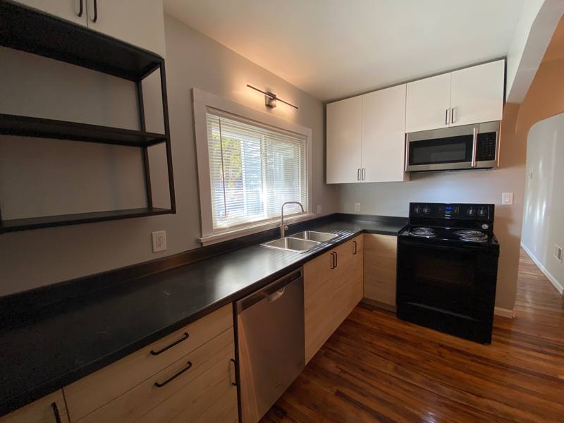 House for rent at 3020 Forest Dr, Alton, IL 62002
