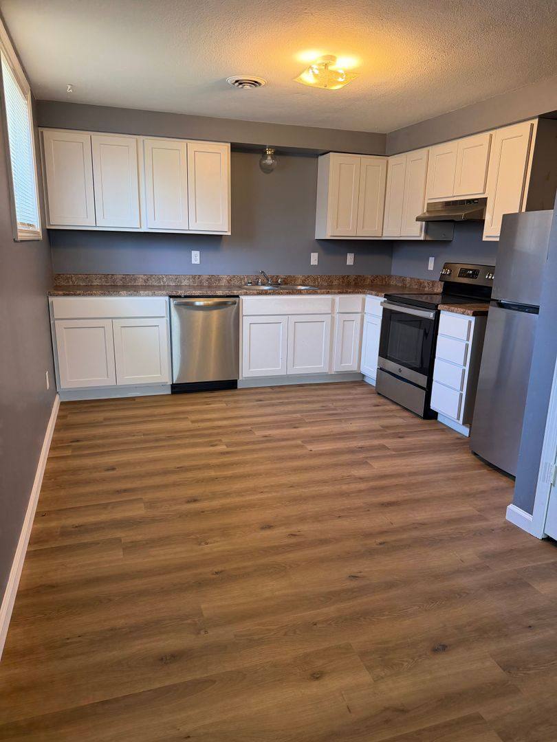 Apartment for rent at 900 S 2nd St, Versailles, MO 65084