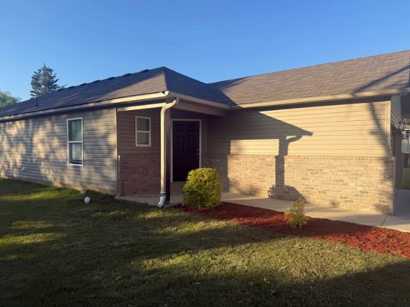 House for rent at 8632 Mohring Place, Leeds, AL 35094
