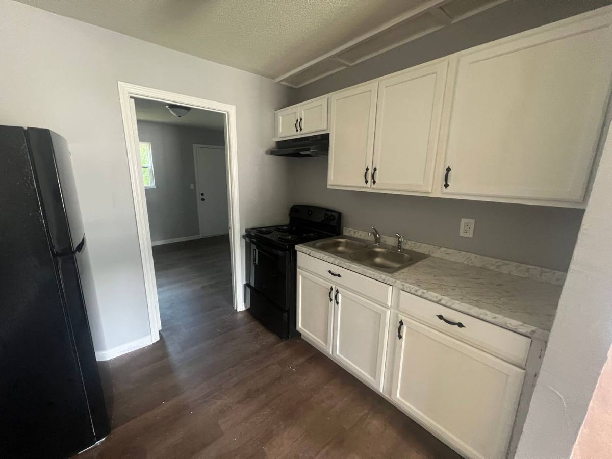 Apartment for rent at 407 30th Place, Tuscaloosa, AL 35401