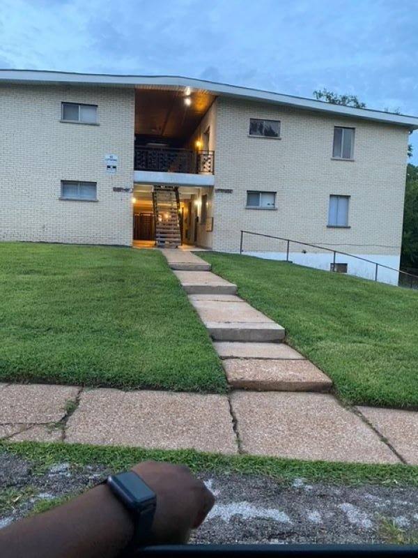 Apartment for rent at 7121-7159 Lexington Ave #7155, Saint Louis, MO 63121
