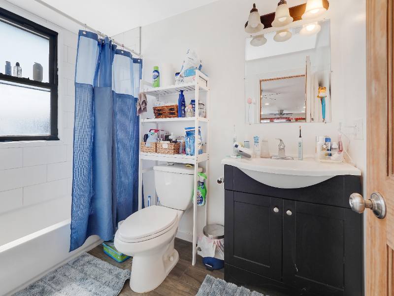 House for rent at 1148 W Belmont Ave #3, Chicago, IL 60657