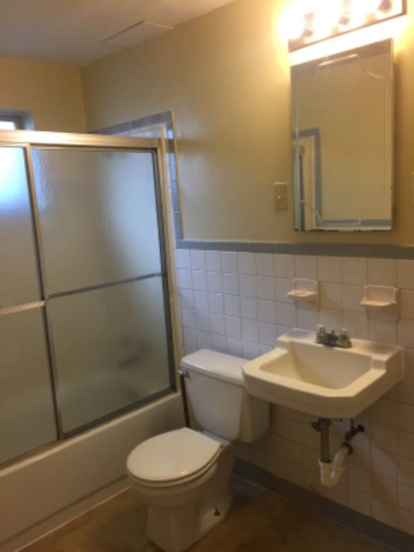 Apartment for rent at 1024 8 St #4, Huntington, WV 25701