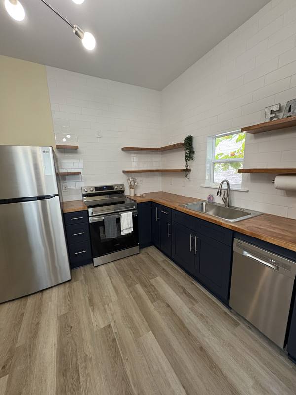 House for rent at 405 Bender St, Little Rock, AR 72202