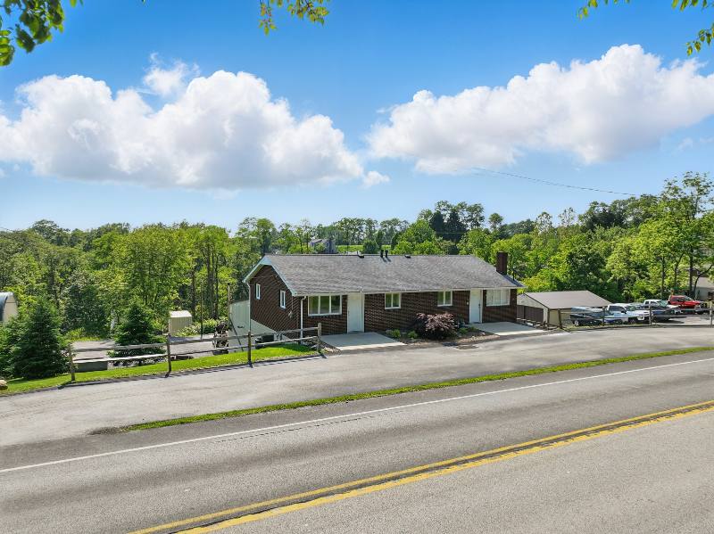 House for rent at 1490 Clay Pike, Irwin, PA 15642