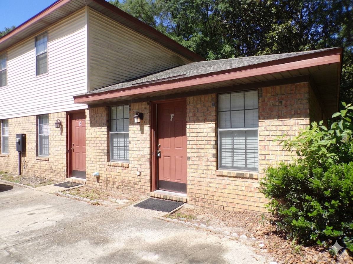 Townhouse for rent at 1455 Acorn Lane #F, Pensacola, FL 32514