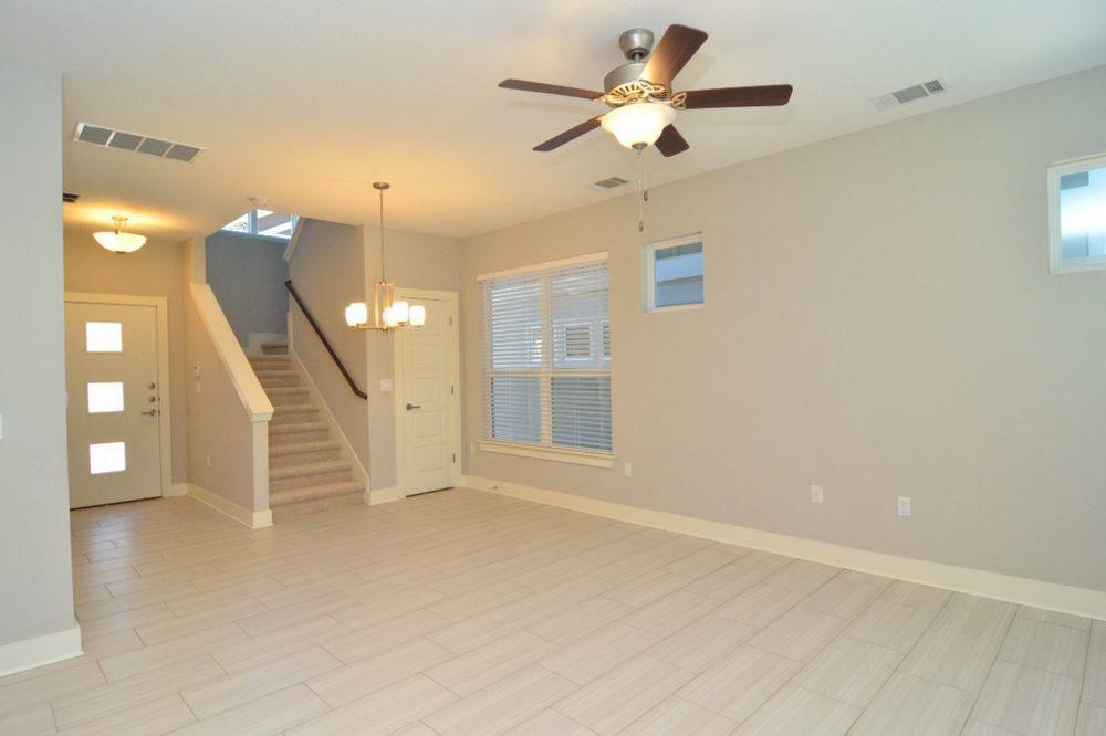 Townhouse for rent at 2921 Bond Dr, Austin, TX 78741