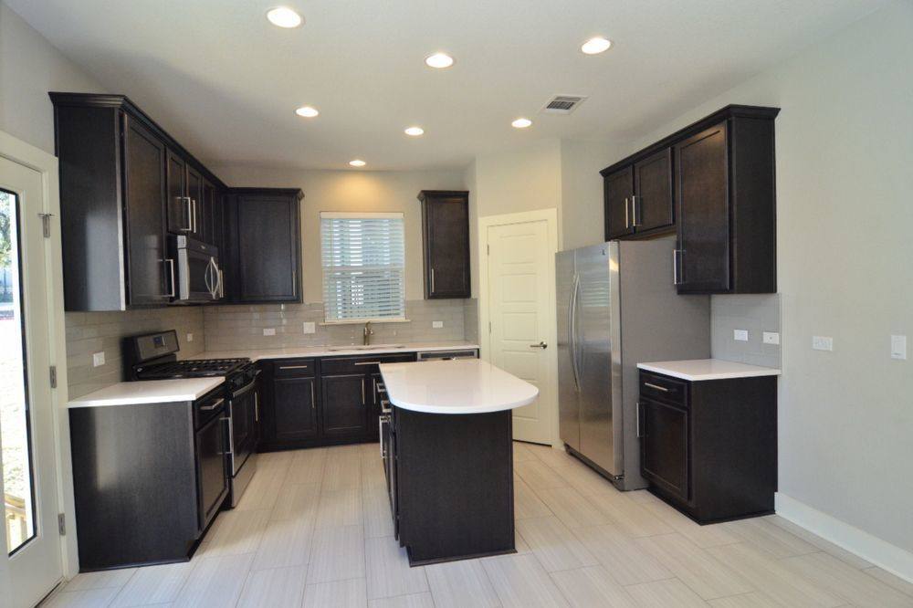 Townhouse for rent at 2921 Bond Dr, Austin, TX 78741