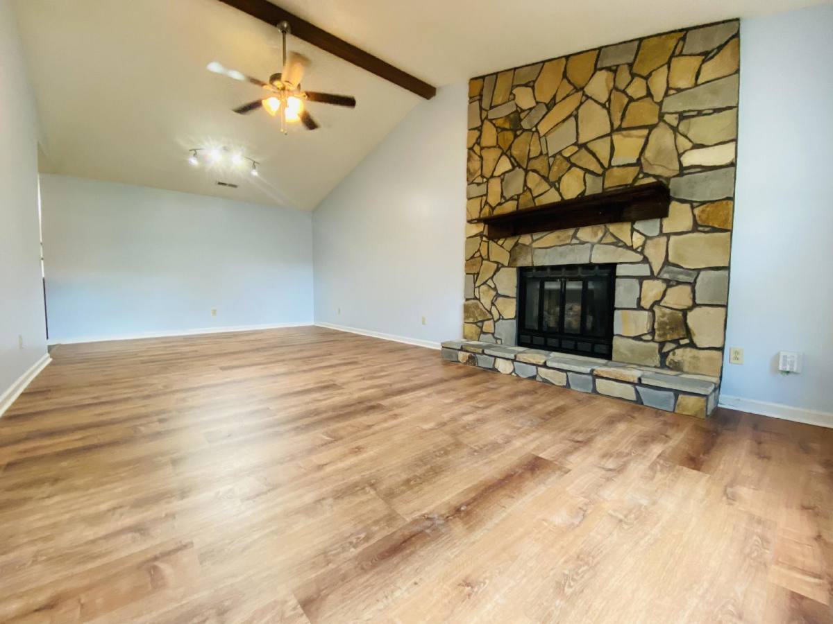 House for rent at 212 Elton Circle S, Meridianville, AL 35759