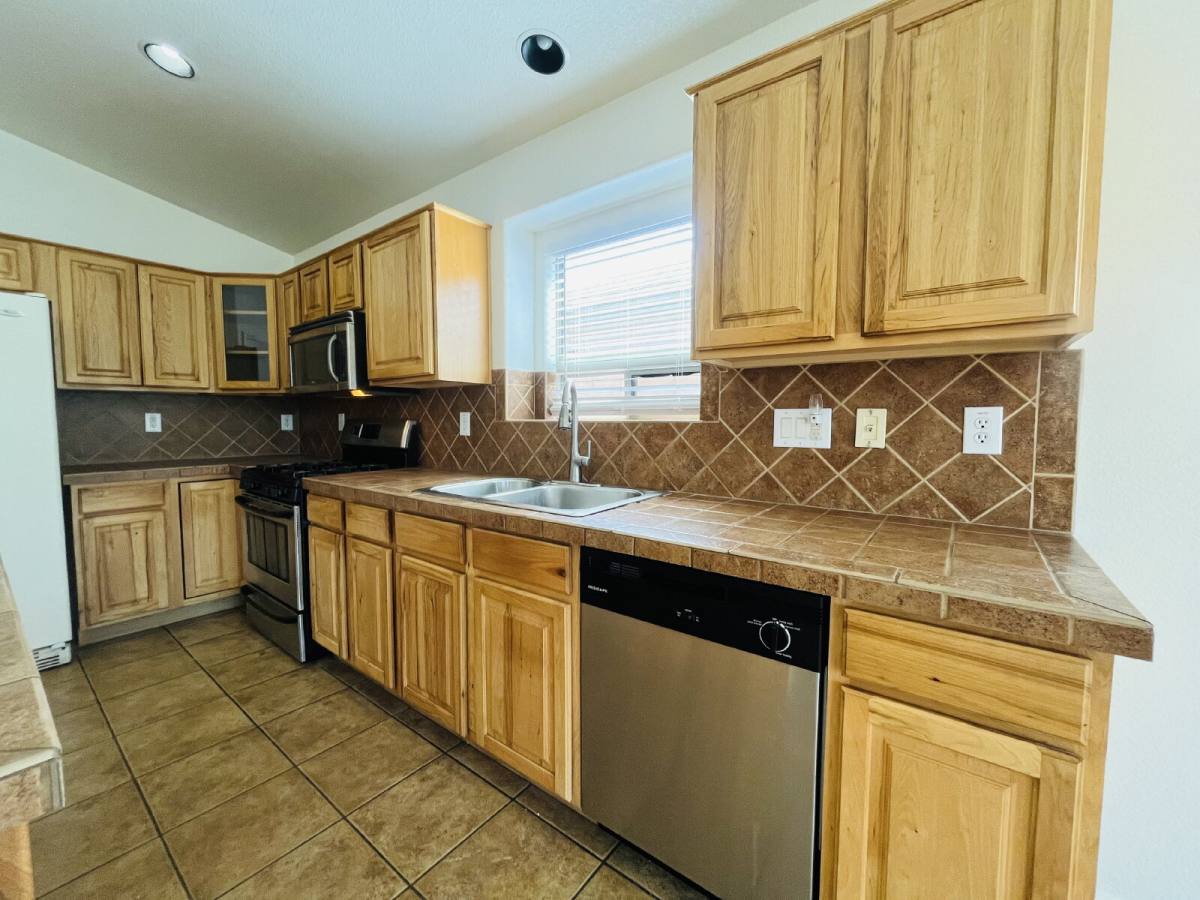 House for rent at 8202 S 47th Ave, Laveen, AZ 85339