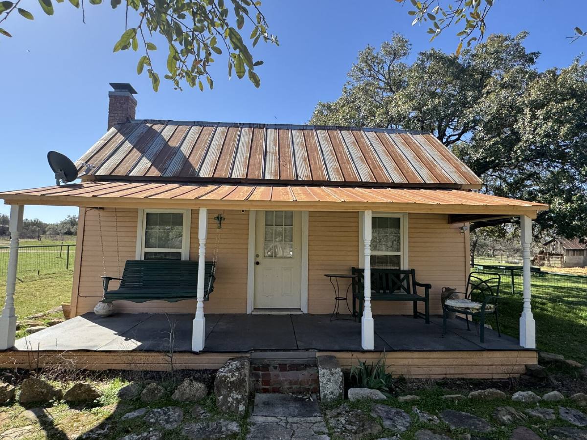 House for rent at 2701 County Rd #117, Mingus, TX 76463