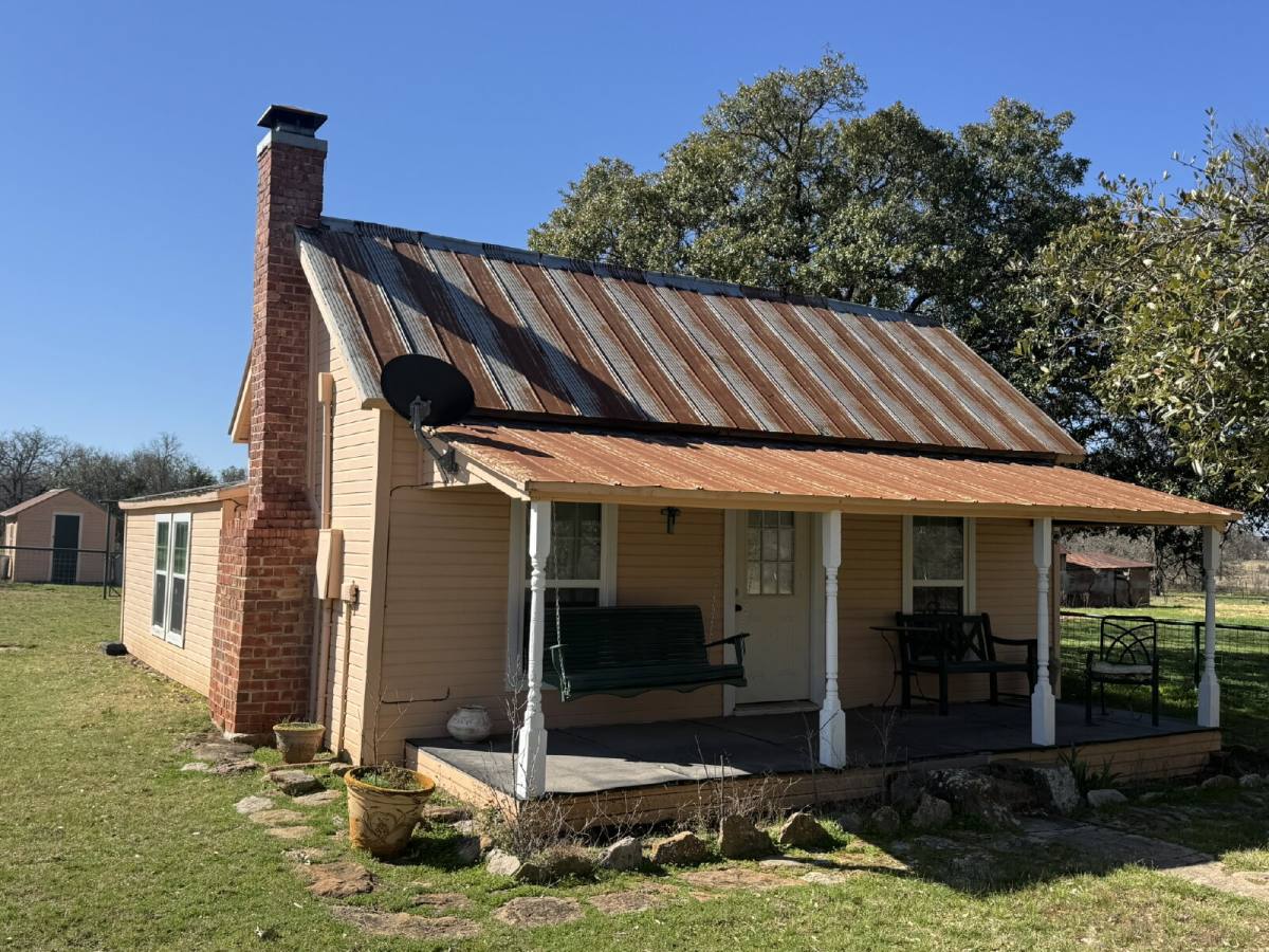 House for rent at 2701 County Rd #117, Mingus, TX 76463