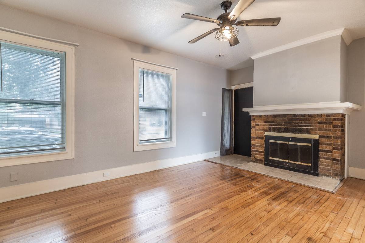 Townhouse for rent at 723 E Euclid Ave, San Antonio, TX 78212