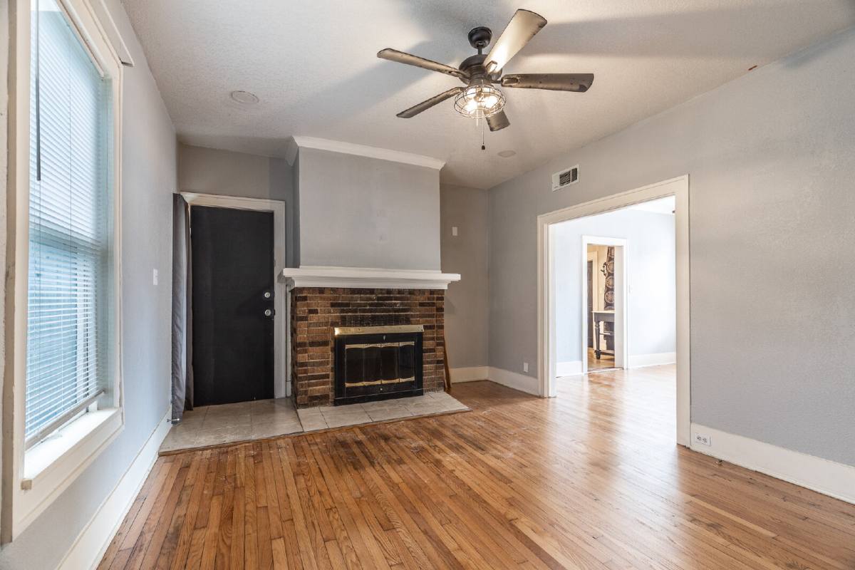 Townhouse for rent at 723 E Euclid Ave, San Antonio, TX 78212