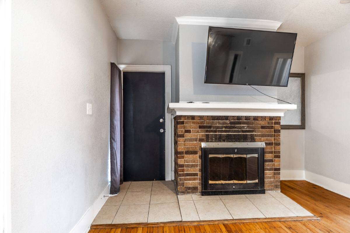 Townhouse for rent at 723 E Euclid Ave, San Antonio, TX 78212