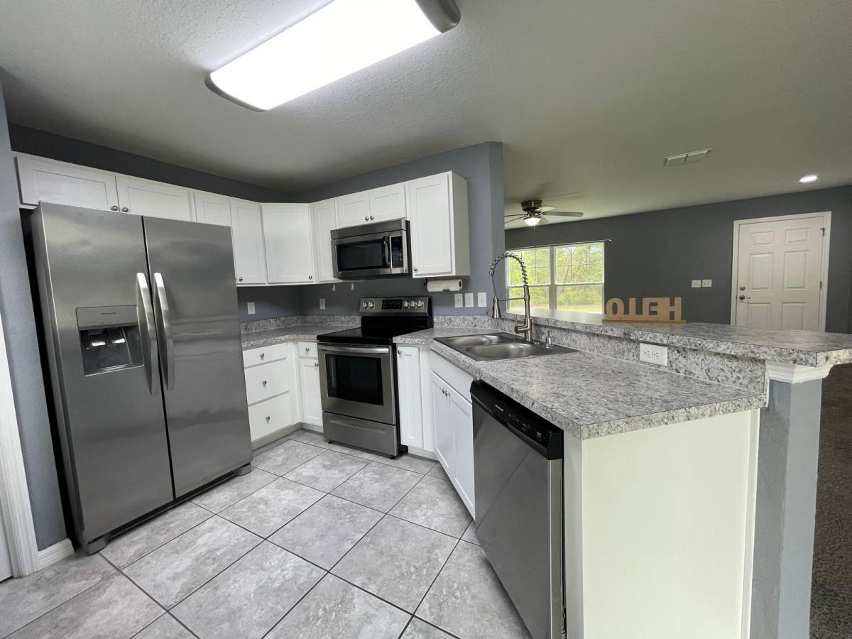 House for rent at 16958 SW 20th Court Rd, Ocala, FL 34473