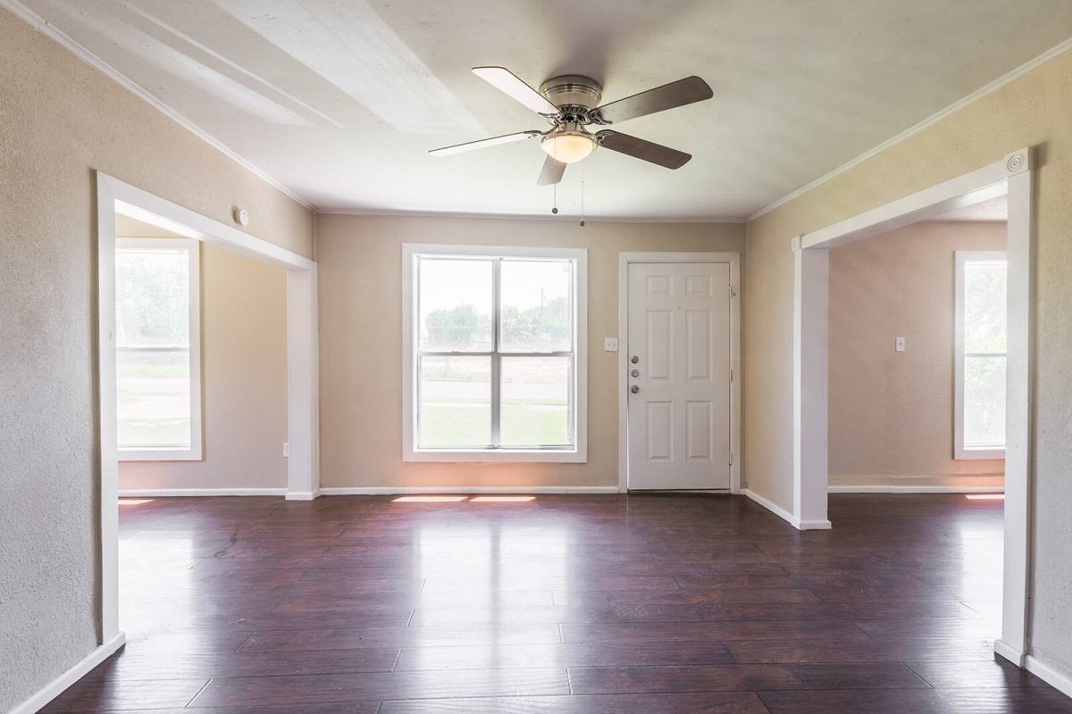 Townhouse for rent at 2114 20th St, Lubbock, TX 79411