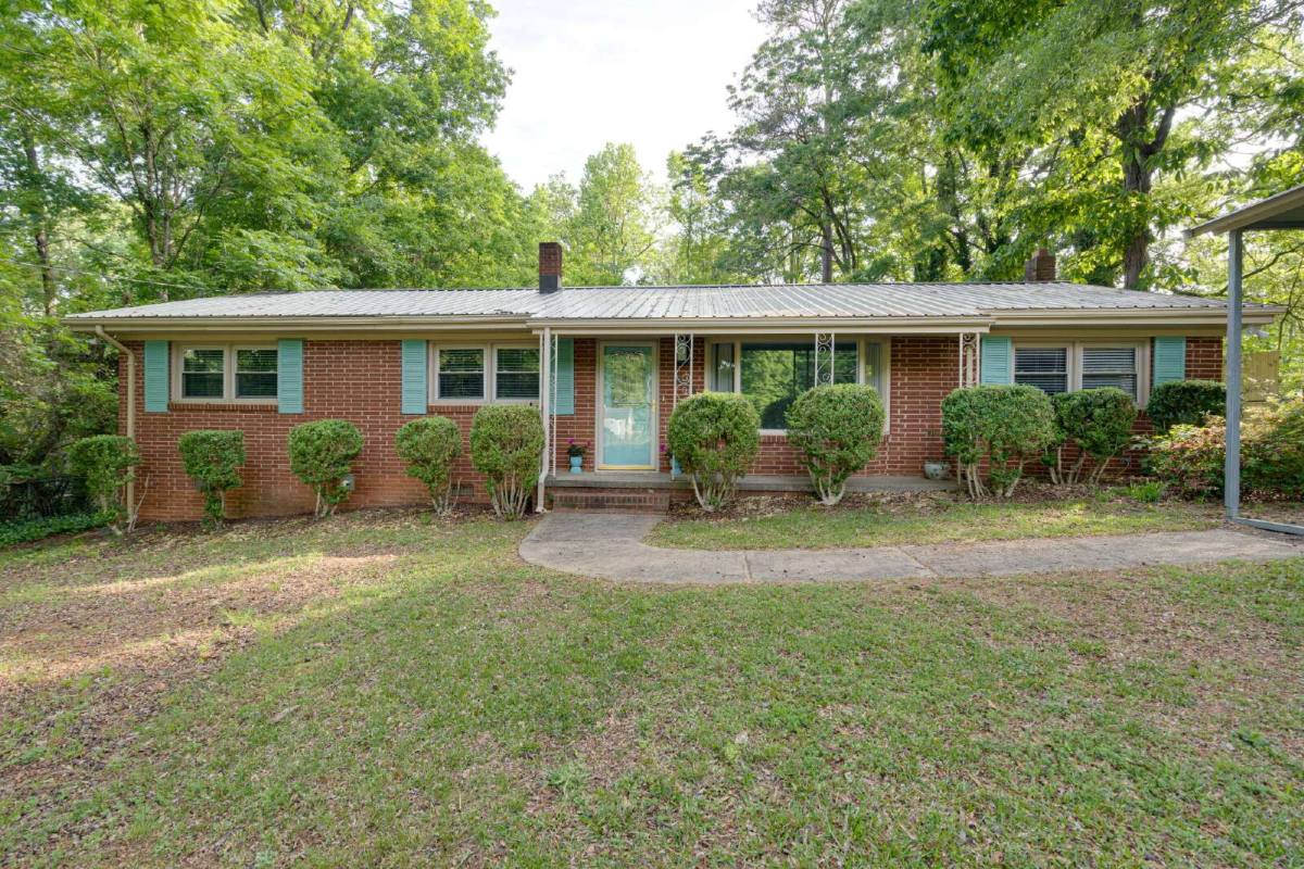 House for rent at 2026 Jefferson Dr, Hillsborough, NC 27278