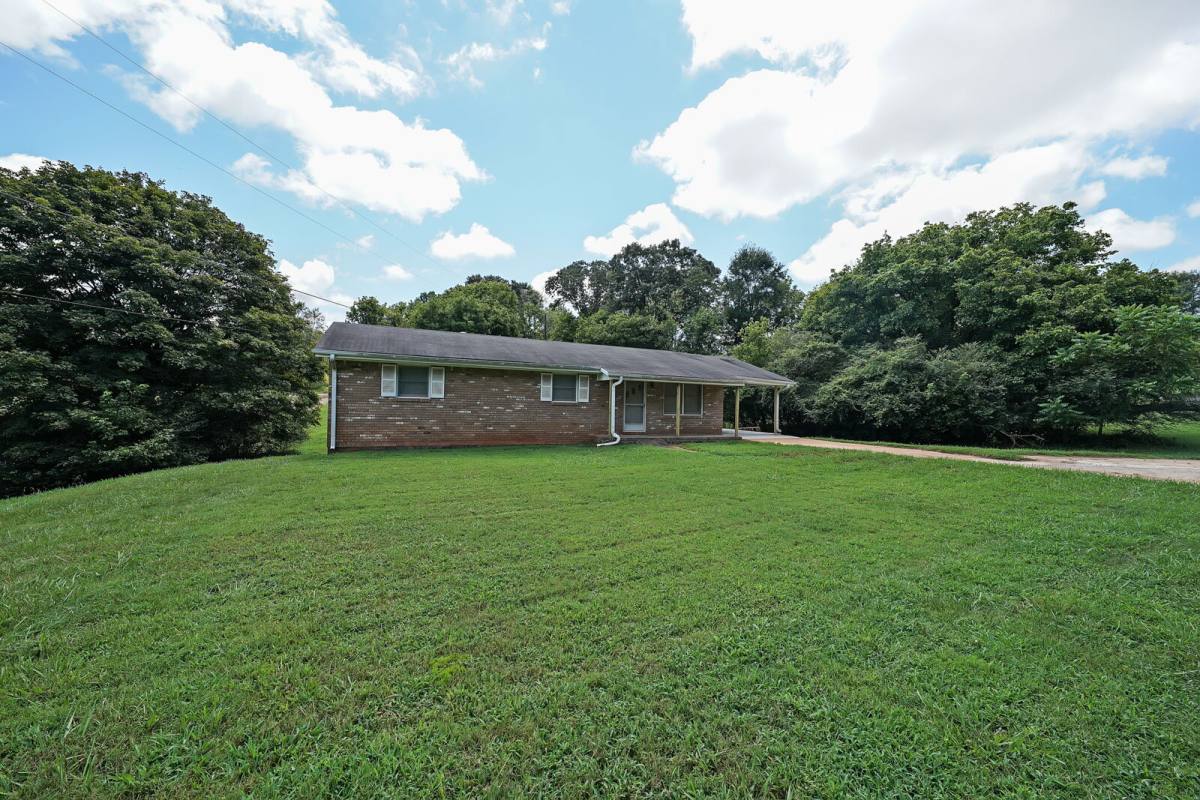 House for rent at 251 Hog Farm Circle, Canton, GA 30115