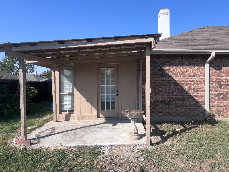 House for rent at 2066 Vista Dr, Lewisville, TX 75067