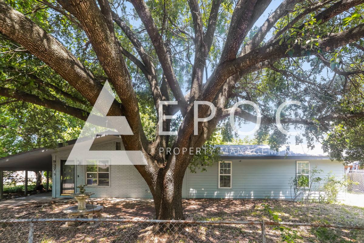 House for rent at 937 S 12th St, Waco, TX 76706