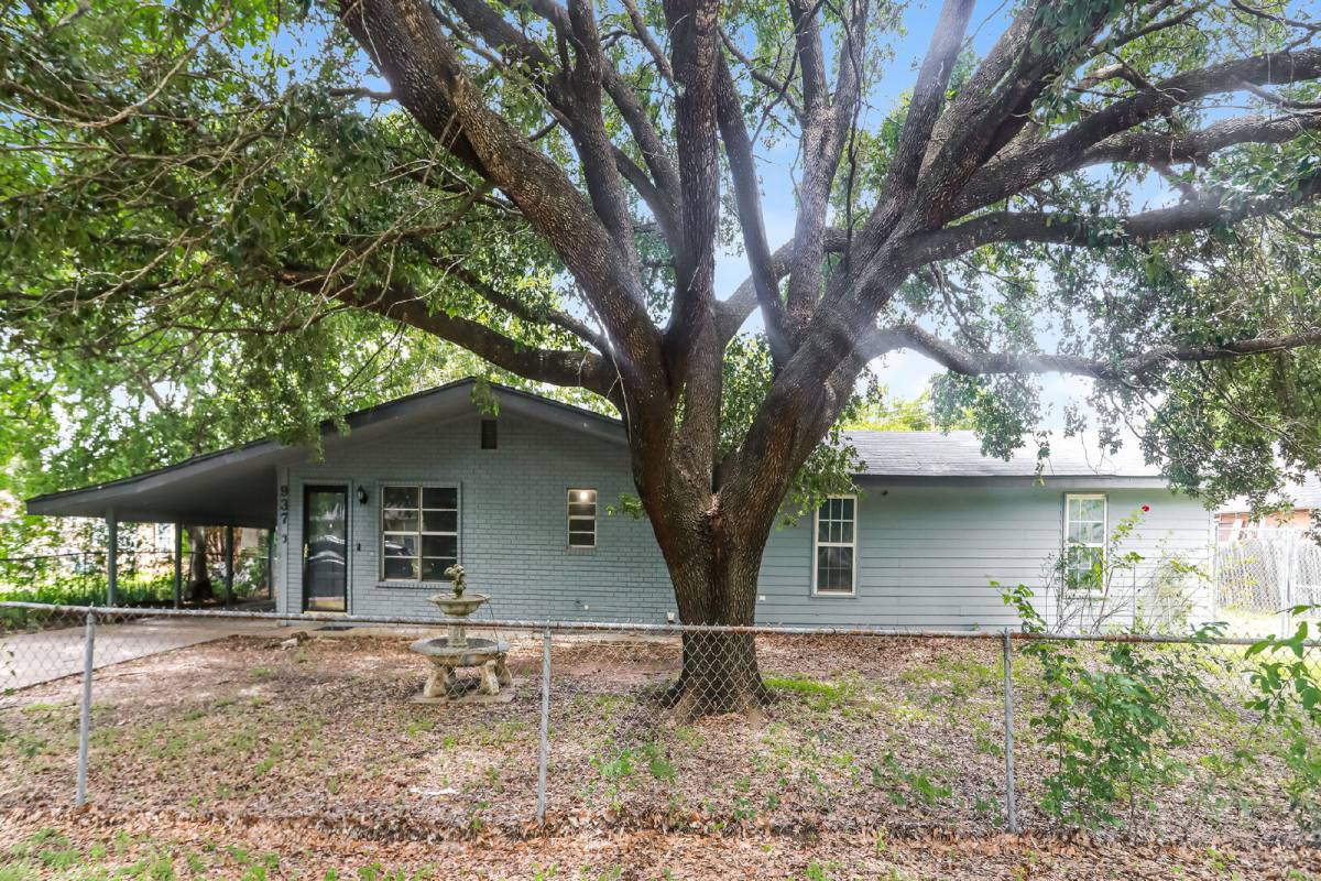 House for rent at 937 Brown Ave, Waco, TX 76706