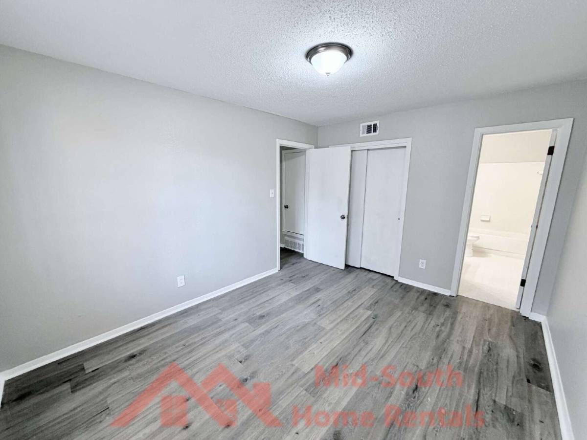 Apartment for rent at 139 N Claybrook St #3, Memphis, TN 38104