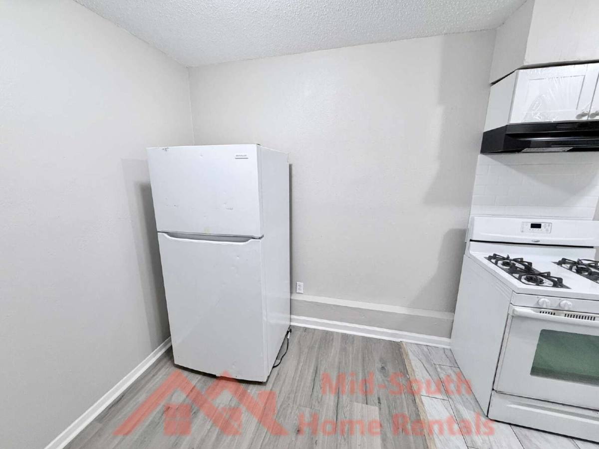 Apartment for rent at 139 N Claybrook St #3, Memphis, TN 38104