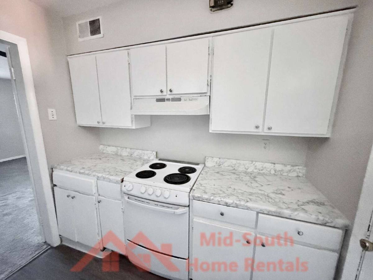 Apartment for rent at 25 N Idlewild #10, Memphis, TN 38104
