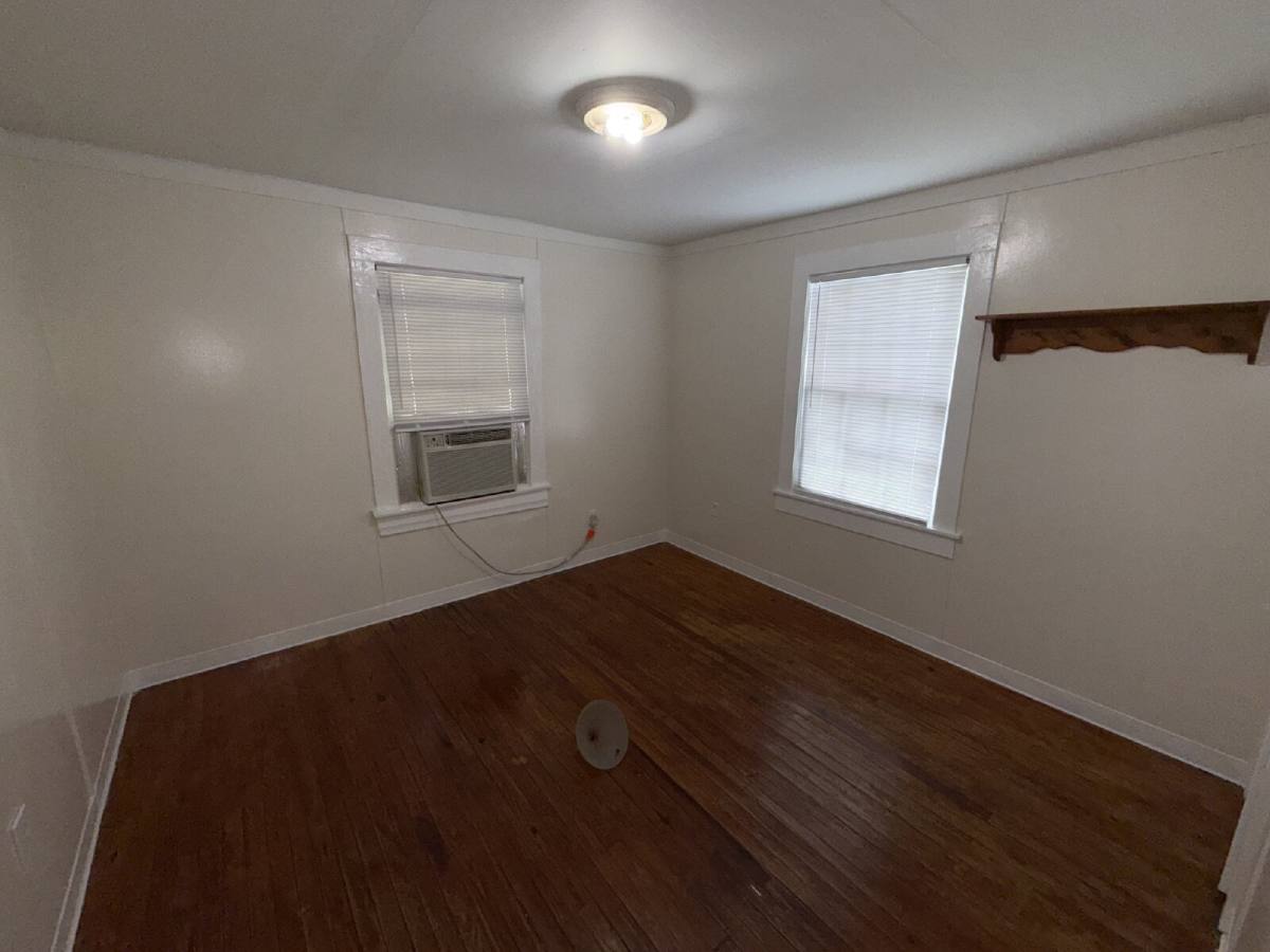 House for rent at 454 Magnolia Rd, Mobile, AL 36606