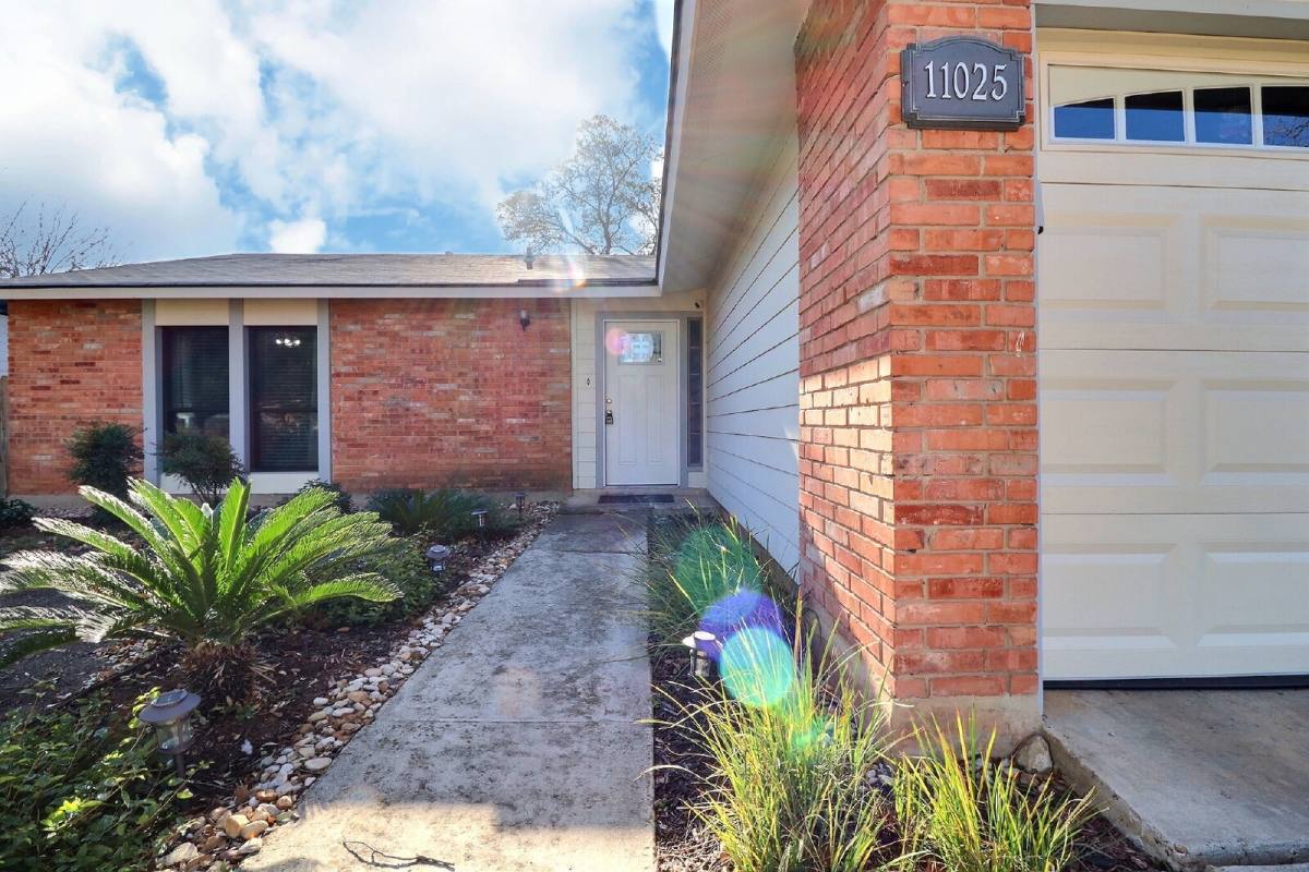 House for rent at 11025 White Sands St, San Antonio, TX 78233