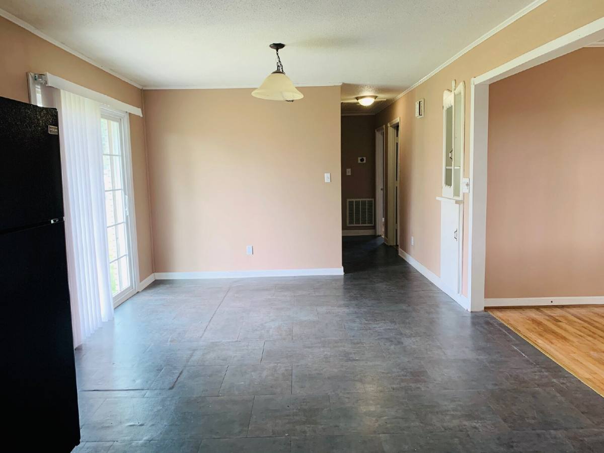 House for rent at 450 Lees Country Club Rd, Mount Olive, NC 28365