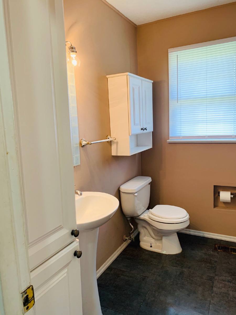 House for rent at 450 Lees Country Club Rd, Mount Olive, NC 28365