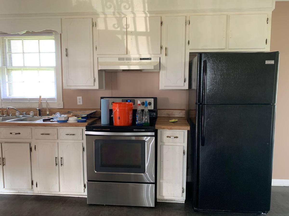 House for rent at 450 Lees Country Club Rd, Mount Olive, NC 28365