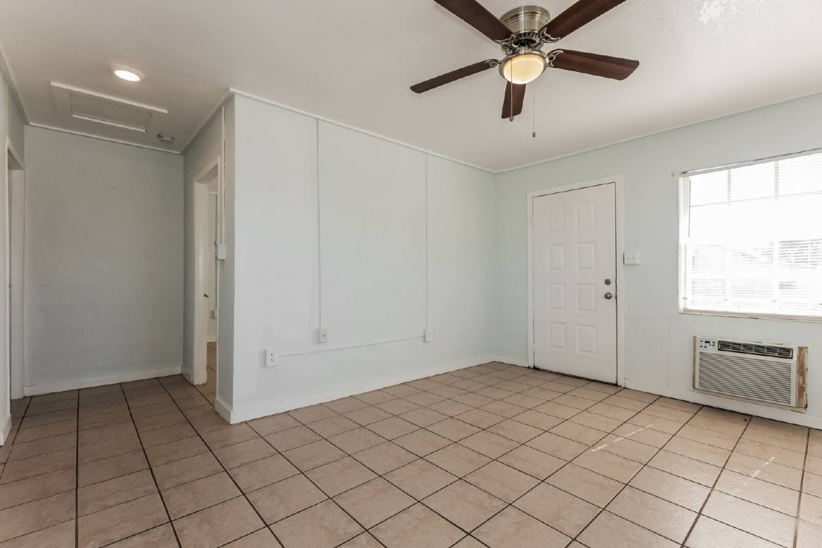 Apartment for rent at 315 D St #3, Lake Wales, FL 33853