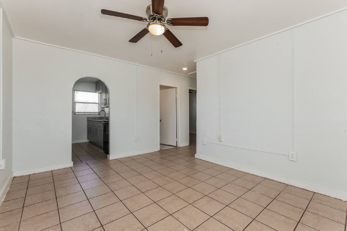 Apartment for rent at 315 D St #3, Lake Wales, FL 33853