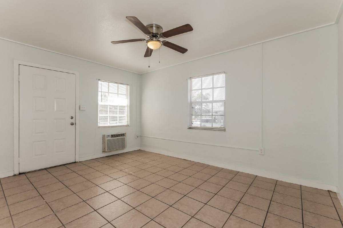 Apartment for rent at 315 D St #3, Lake Wales, FL 33853